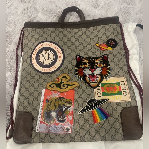 Gucci Ann Gris-Cat Drawstring 2WAY Backpack GG Supreme Beige x Brown Unisex - Picture 4 of 9